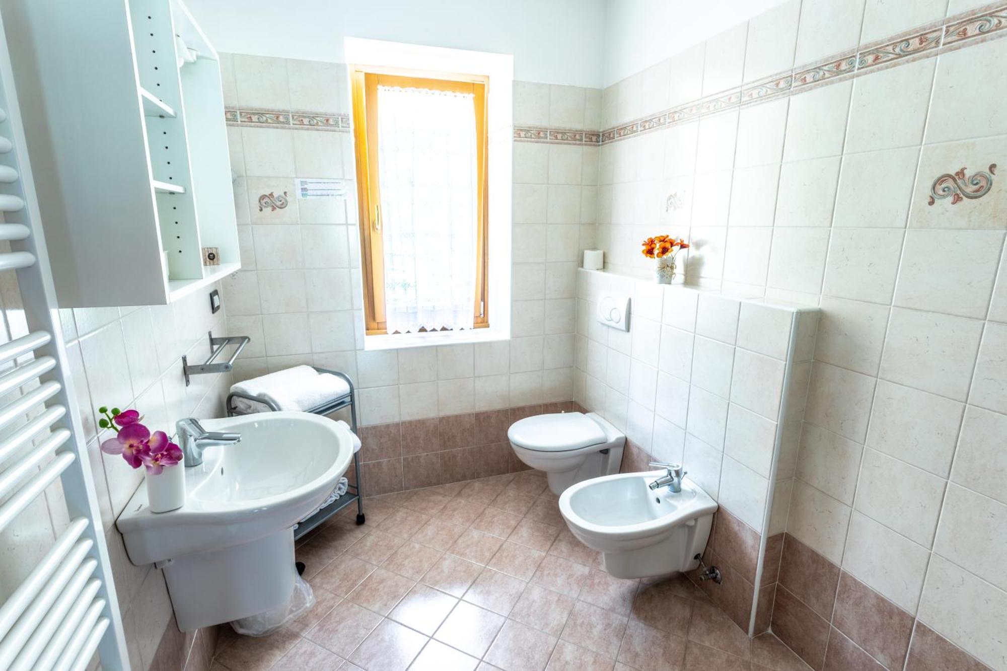 Le Terrazze Sul Lago - Ledro House Pieve Di Ledro Habitación foto